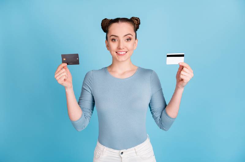 Tarjetas de servicio vs tarjetas de crédito